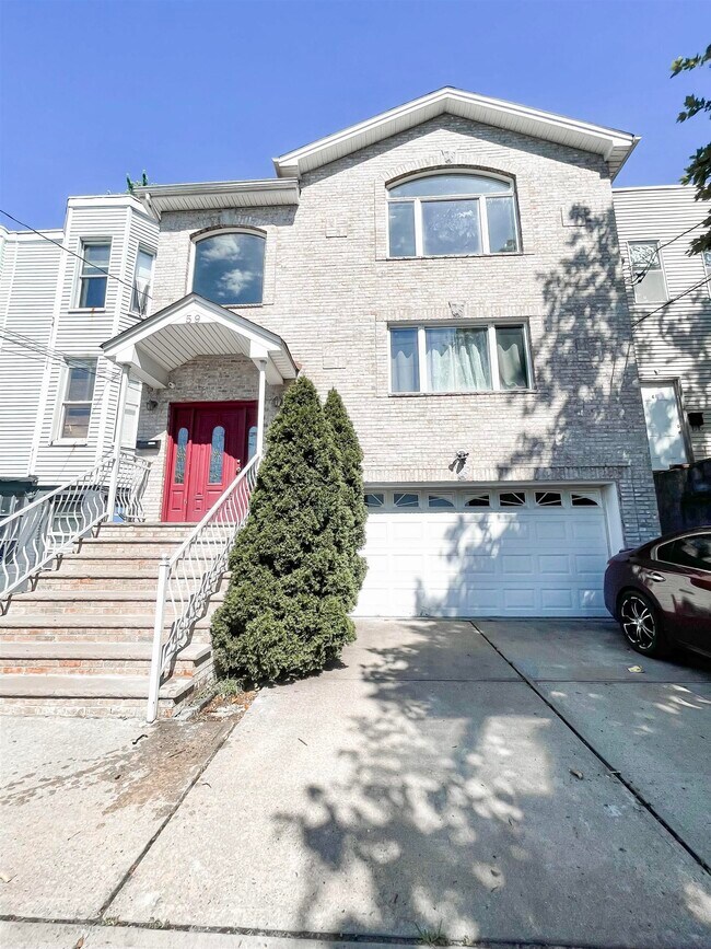 Building Photo - 59 Arlington Ave