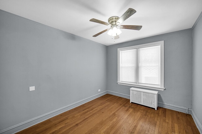 Building Photo - 7428 S Bennett Ave