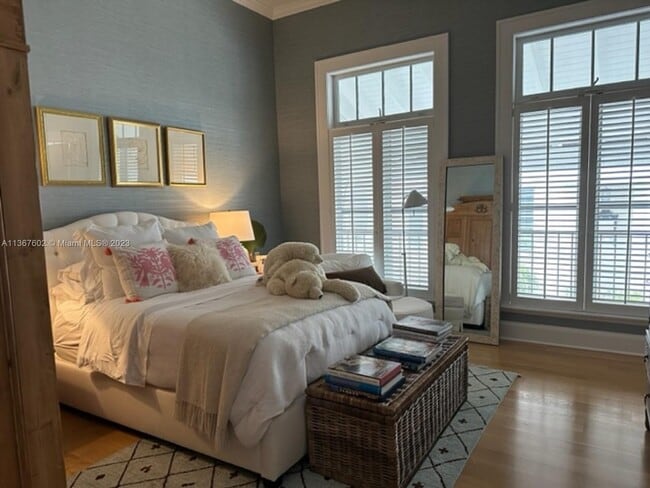 Building Photo - 645 Almeria Ave