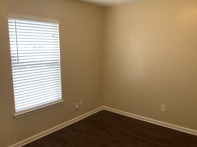 Building Photo - 7313 US Open Blvd