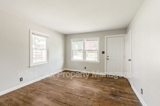 Building Photo - 5760 College Ave