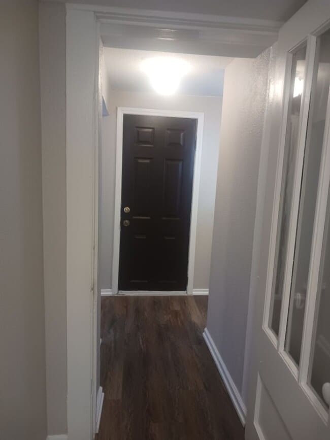 Building Photo - 3 bedroom, 2 bath with office in Frederick...