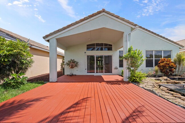 Building Photo - 9520 Lago Dr