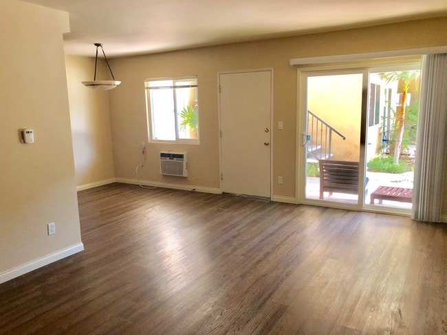 Building Photo - 8740 Owensmouth Ave