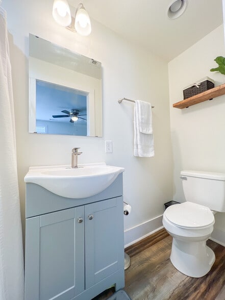 Building Photo - 401 Cedar Lane Rd