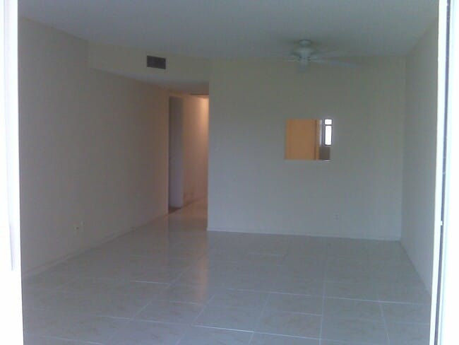 Building Photo - 8000 Fairview Dr