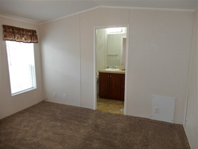 Building Photo - 2340 Strand Ave