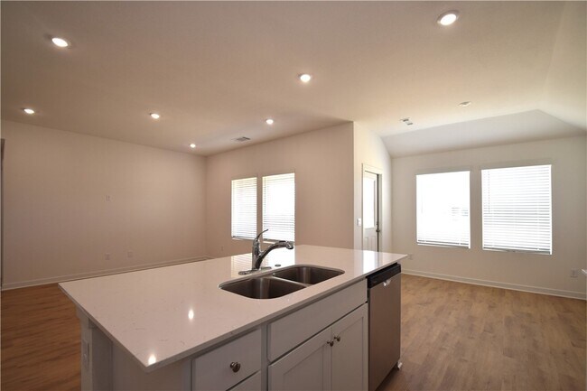 Building Photo - 572 Colorado St