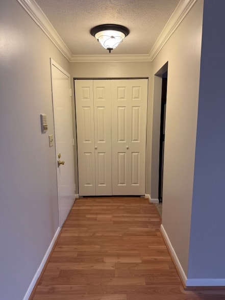 Building Photo - 3645 Kohn Dr