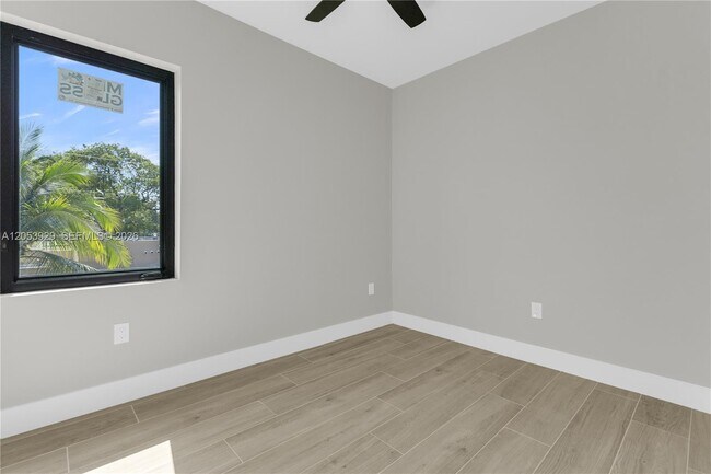 Building Photo - 1816 NW 49th St