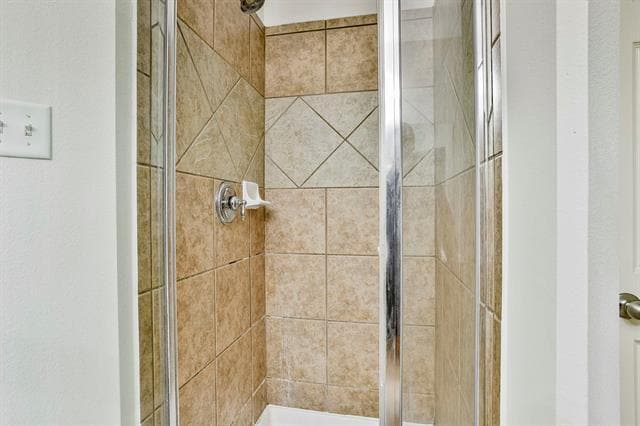 Building Photo - 9921 Delamere Dr