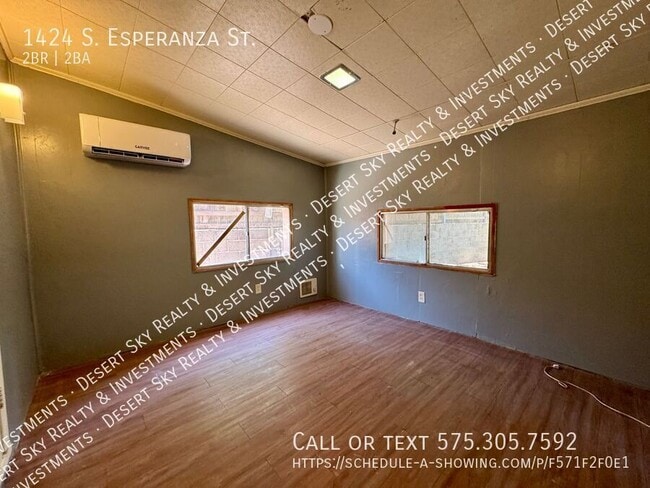 Building Photo - 1424 S Esperanza St