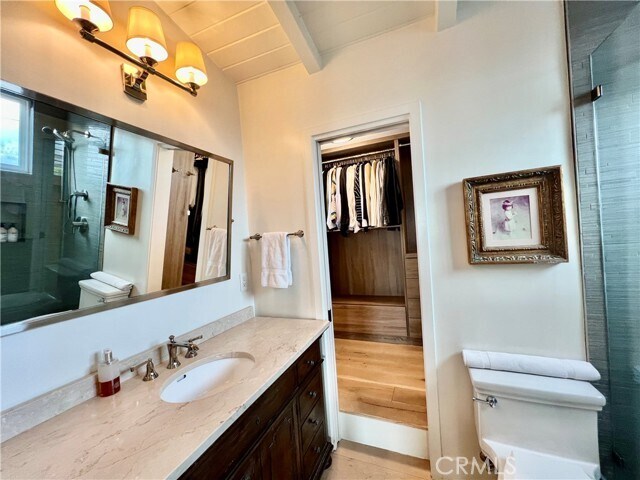 Building Photo - 521 Seaview St