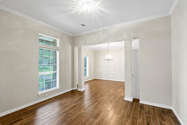 Building Photo - 1438 Crescent Green Dr