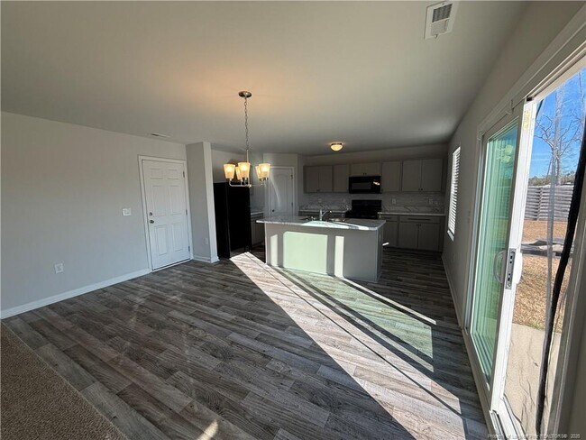 Building Photo - 204 Taylors Crk Wy