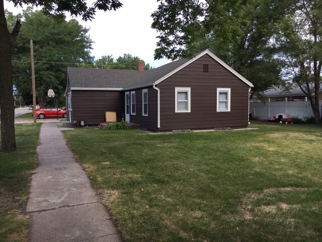 Building Photo - 2112 W 4th St