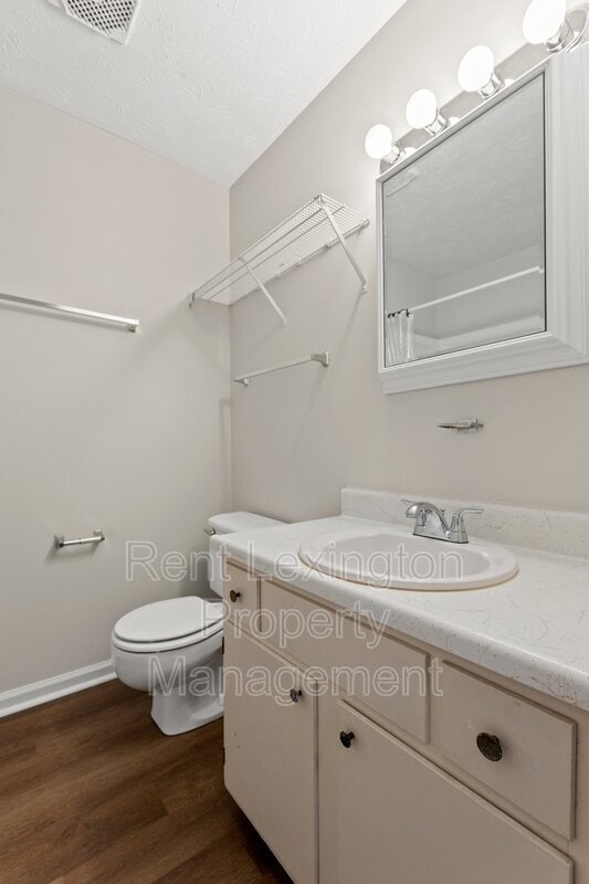 Building Photo - 4029 Victoria Way