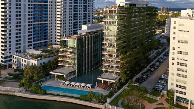 Building Photo - 1300 Monad Ter