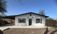 Building Photo - 1307 Rojas St