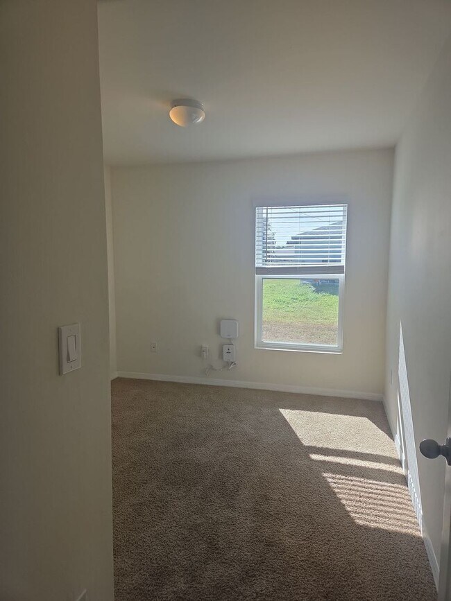 Building Photo - House for rent