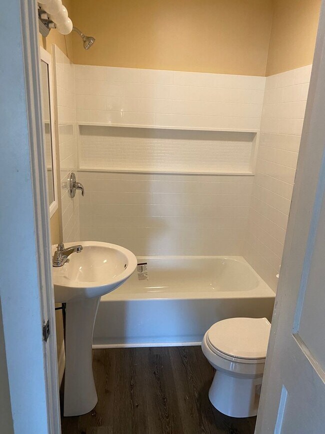 Building Photo - Mobley