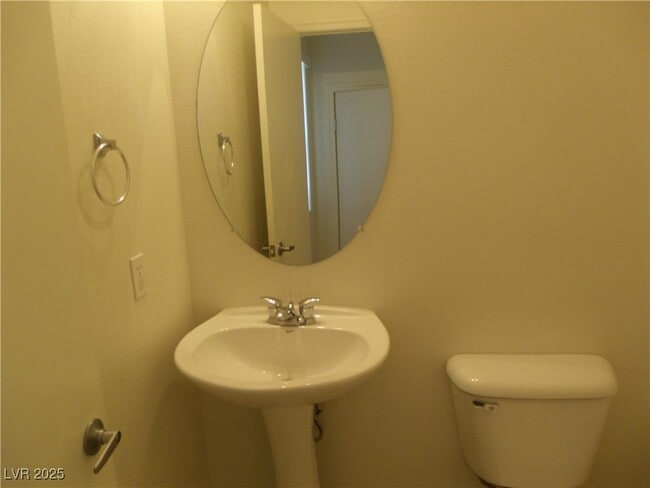 Building Photo - 6206 Standing Elm St