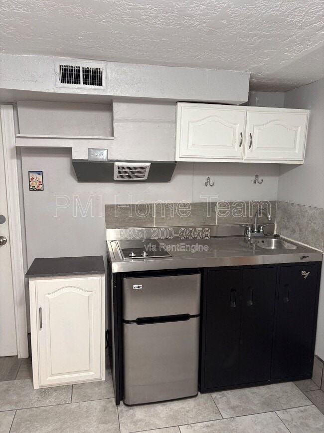 Building Photo - 168 Ross Dr