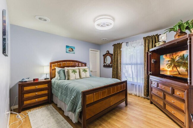 Building Photo - 2310 SW 53rd St