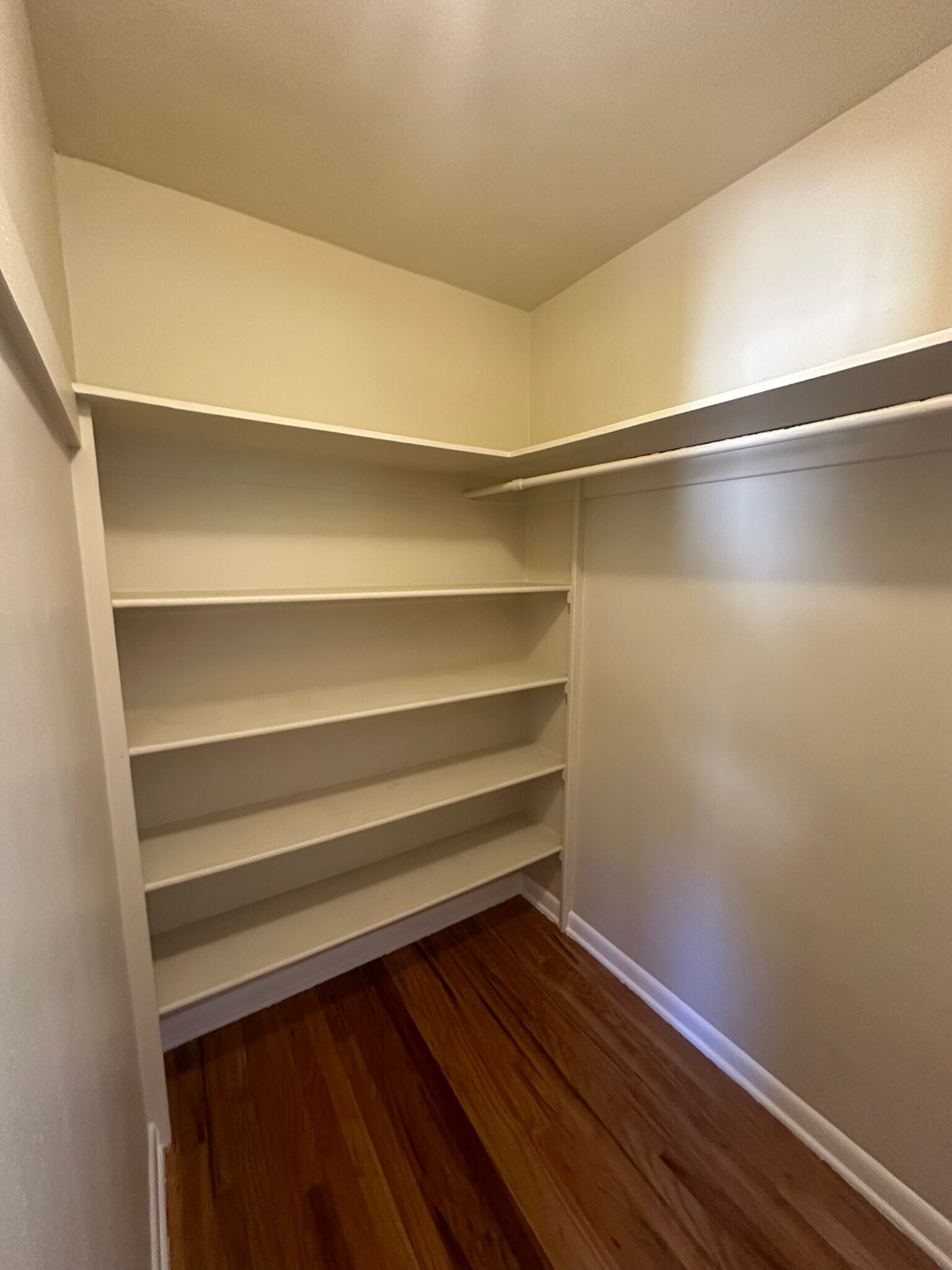 Building Photo - 1314 W Gill Pl