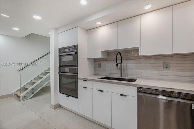 Building Photo - 8411 SW 208th Terrace