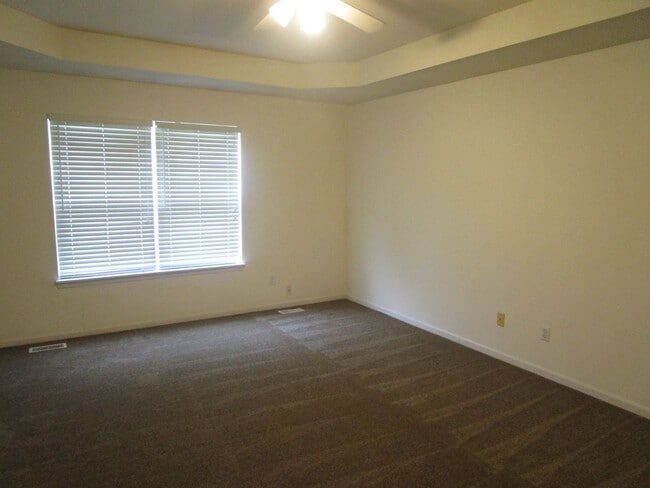 Building Photo - 5013-5015 Carrie Ridge Dr.