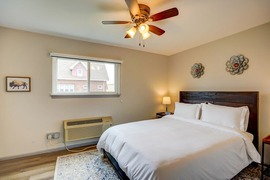 Building Photo - 407 S 94th Pl