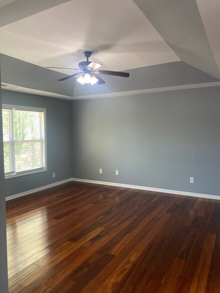 Building Photo - 2007 Peach Shoals Cir