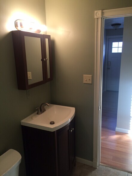 Building Photo - 4054 Howley St