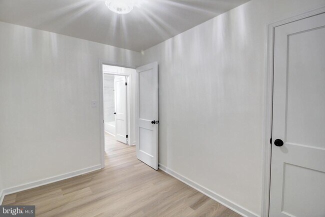 Building Photo - 412 Lee Pl