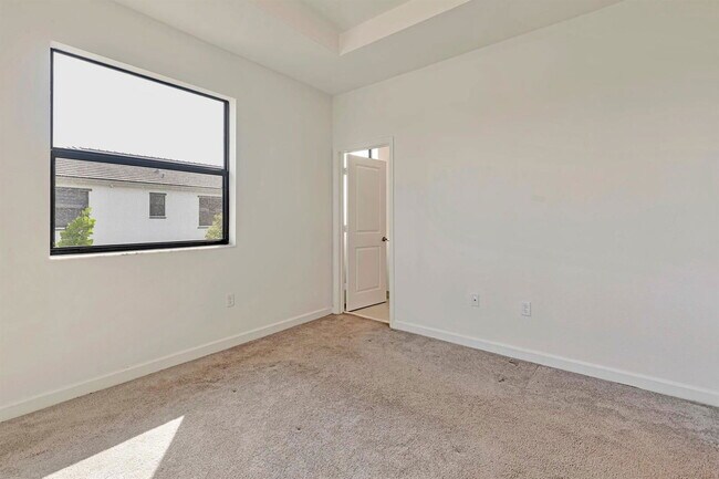 Building Photo - 13304 SW 286th Ter