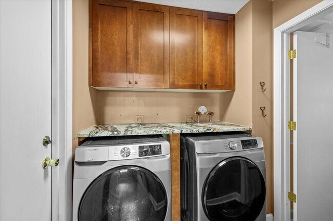 Building Photo - 5434 NW 87th Terrace