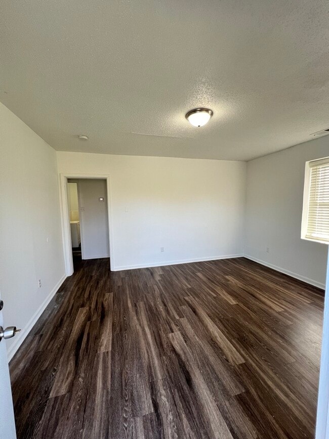 Building Photo - Nice Home For Rent