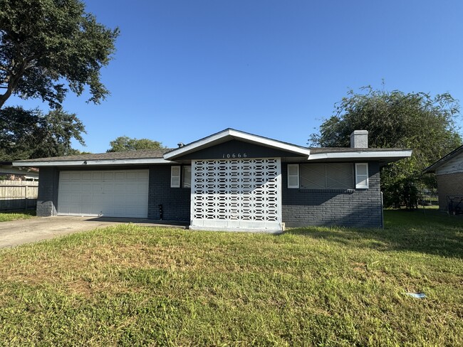 Building Photo - 10666 Emmord Loop