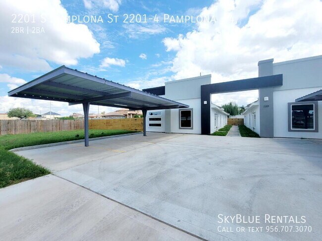Building Photo - 2201 S Pamplona St