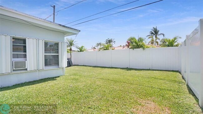 Building Photo - 2716 N Ocean Blvd