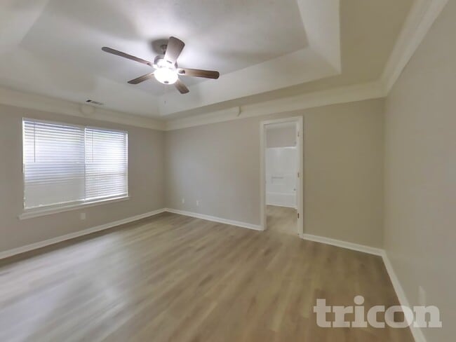 Building Photo - 10635 Pine Forest Ln