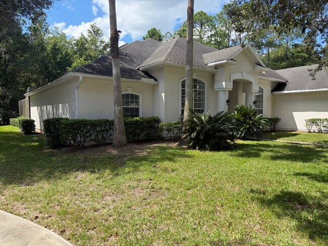 Building Photo - 7662 Wexford Club Dr W