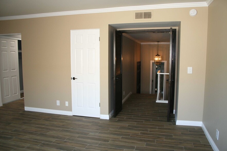 Building Photo - 13065 Mindanao Way