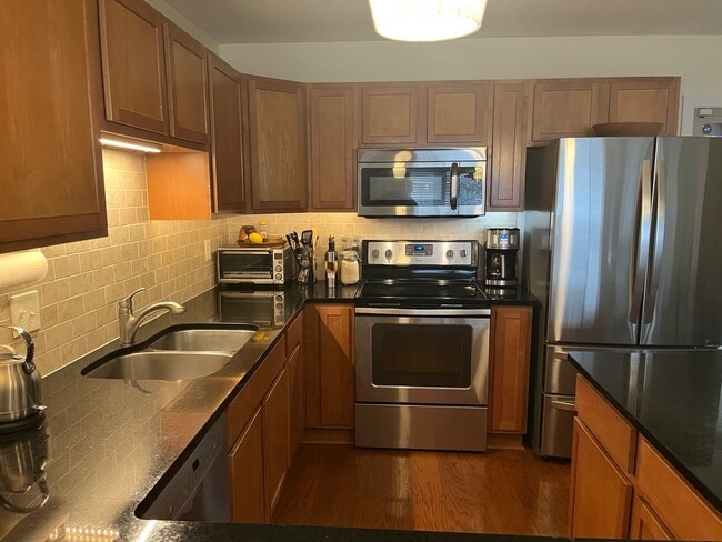 Building Photo - 449 Clairemont Ave