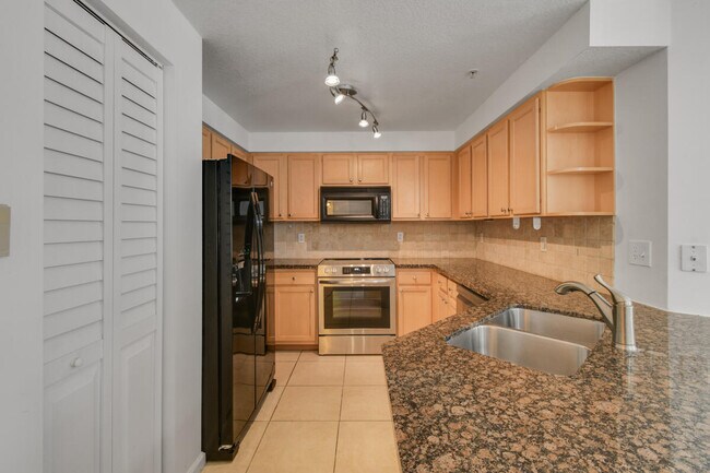 Building Photo - 175 Galicia Way