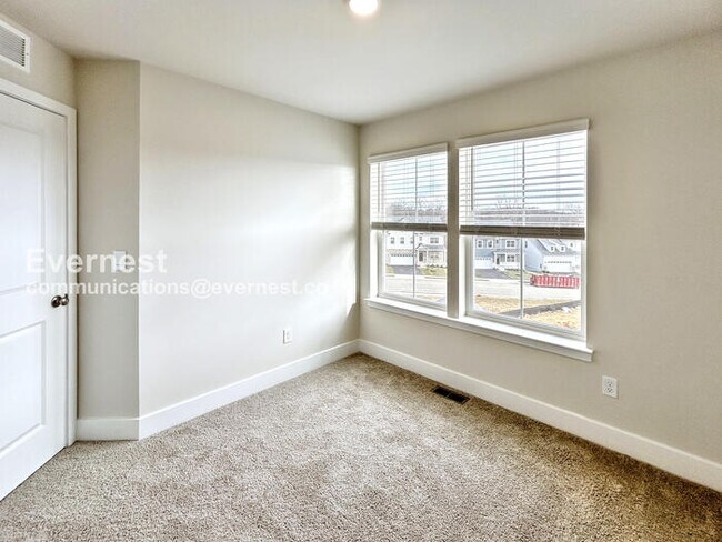 Building Photo - SPECIAL PROMOTION / Brand New 4 Bed/3.5 Bath Townhome with Garage / Pet-Friendly / Available Now!