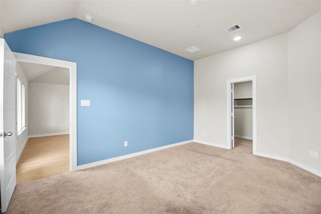Building Photo - 18811 Cottonwood Bayou Ct
