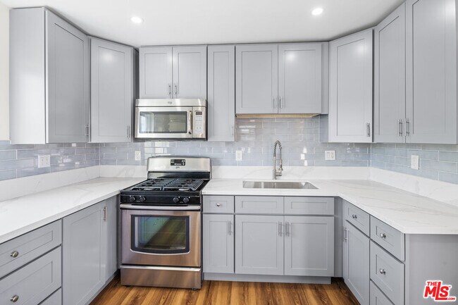 Building Photo - 4622 W 149th St