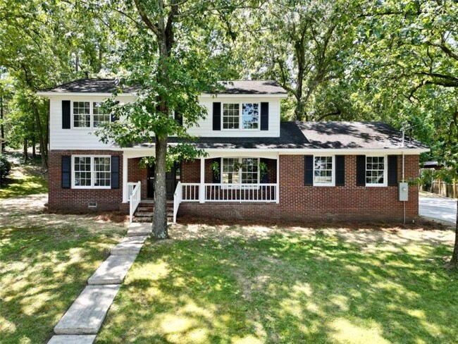 Primary Photo - 6 Westlyn Dr